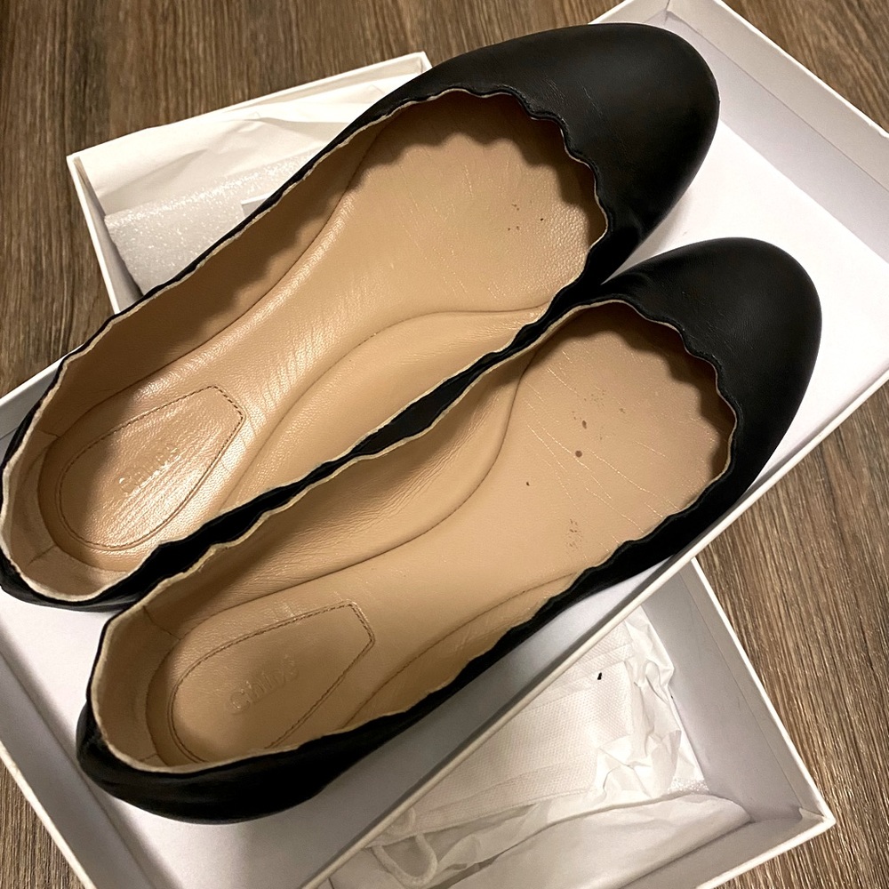 Excellent condition, only wore 2 times. 100% Authentic